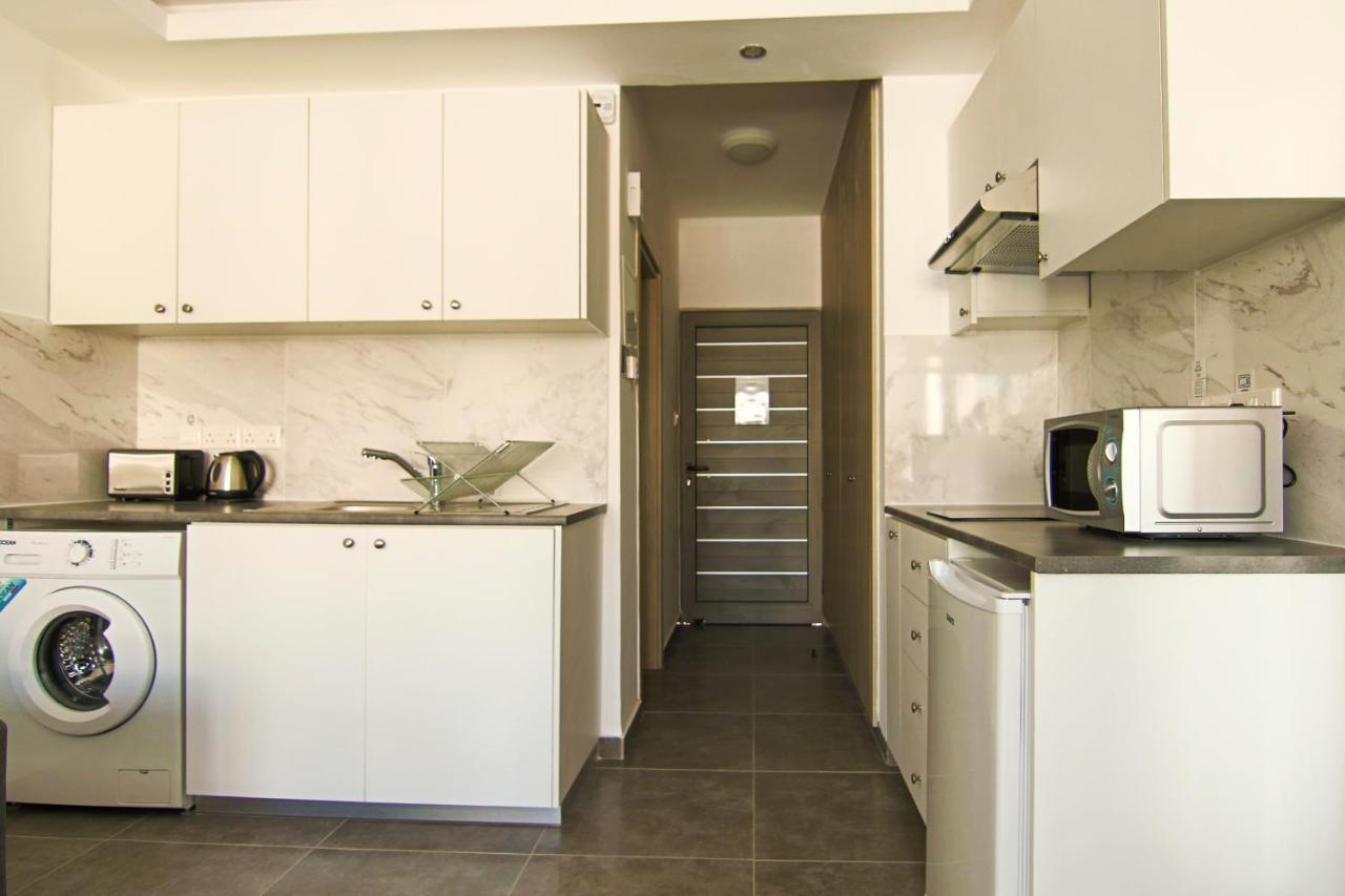 파포스 Phaedrus Living: Seaside Luxury Flat Athina 116 아파트 외부 사진